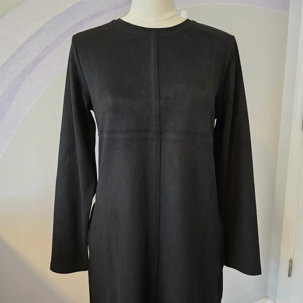 Joh | Small | Aurora Suede Round Neck with Pockets - Picture 2 of 11